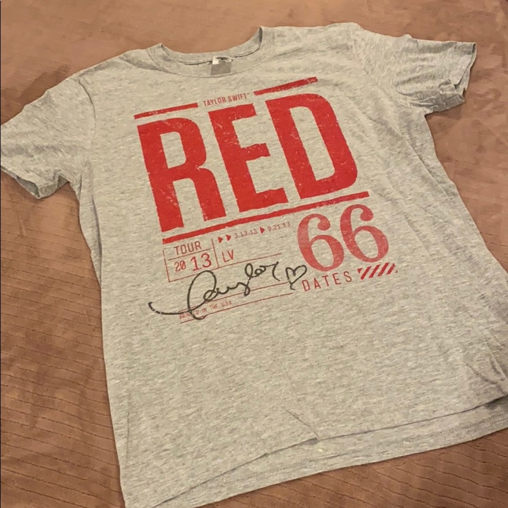Taylor Swift Red tour shirt